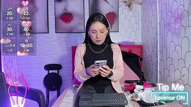 Ella Rousse online show from 02/14/25, 12:25