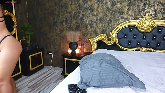 KiraRosse online show from 12/07/24, 05:37