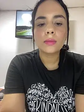 Leyna Kenet online show from 11/09/25, 04:16