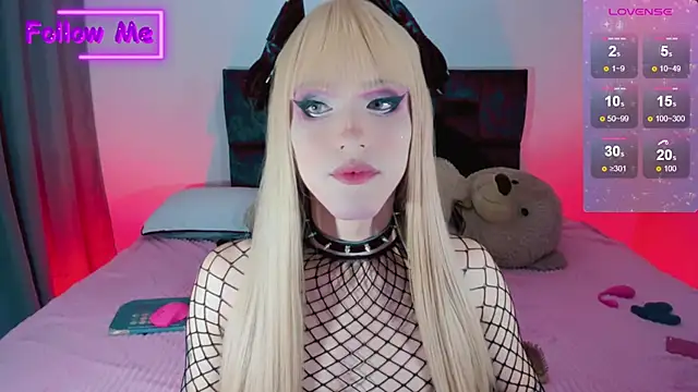 Snapshot of Kirmyy_ chatting on 12/22/24, 01:23 Kirmyy online show from 12/22/24, 01:23