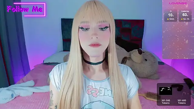 Snapshot of Kirmyy_ chatting on 12/30/24, 10:45 Kirmyy online show from 12/30/24, 10:45