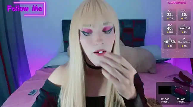 Snapshot of Kirmyy_ chatting on 01/06/25, 03:42 Kirmyy online show from 01/06/25, 03:42