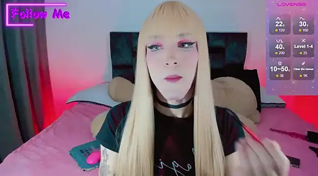 Snapshot of Kirmyy_ chatting on 01/11/25, 12:12 Kirmyy online show from 01/11/25, 12:12