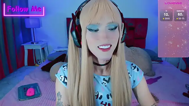 Snapshot of Kirmyy_ chatting on 01/21/25, 02:22 Kirmyy online show from 01/21/25, 02:22