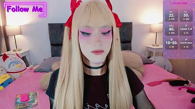 Snapshot of Kirmyy_ chatting on 02/04/25, 10:45 Kirmyy online show from 02/04/25, 10:45