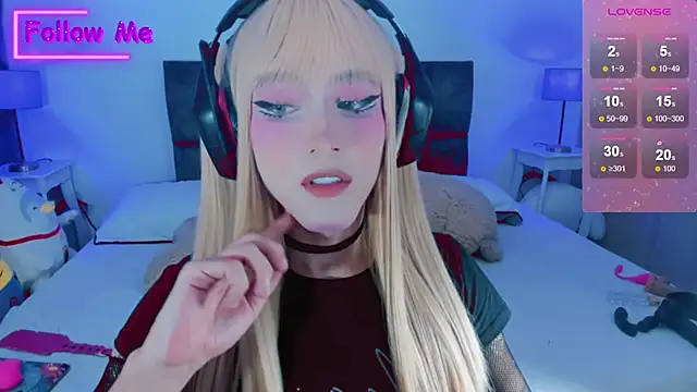 Snapshot of Kirmyy_ chatting on 02/19/25, 10:31 Kirmyy online show from 02/19/25, 10:31