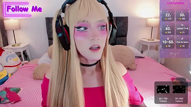 Snapshot of Kirmyy_ chatting on 02/27/25, 09:43 Kirmyy online show from 02/27/25, 09:43