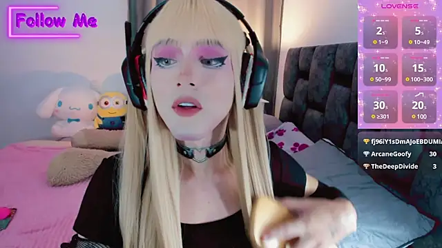 Snapshot of Kirmyy_ chatting on 03/05/25, 01:42 Kirmyy online show from 03/05/25, 01:42