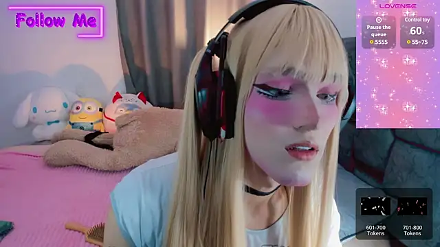 Snapshot of Kirmyy_ chatting on 03/05/25, 10:32 Kirmyy online show from 03/05/25, 10:32