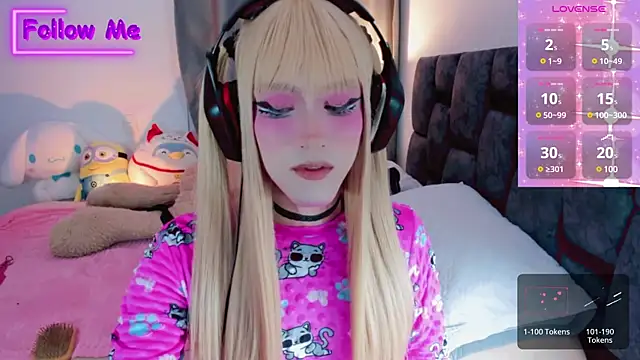 Snapshot of Kirmyy_ chatting on 03/18/25, 11:53 Kirmyy online show from 03/18/25, 11:53