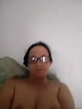 nicolle milf1978 online show from 06/16/26, 12:41