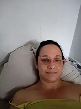 nicolle milf1978 online show from 06/25/26, 12:20