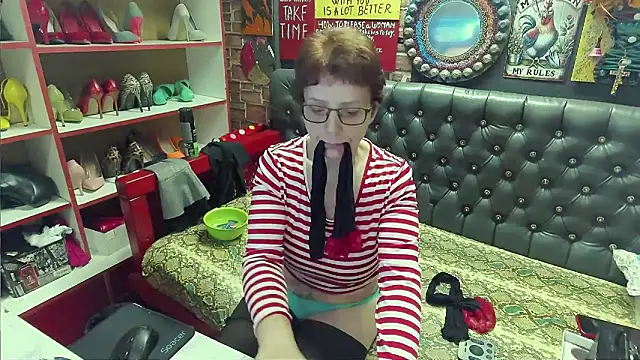 Lily4yourfun online show from 05/12/26, 05:15