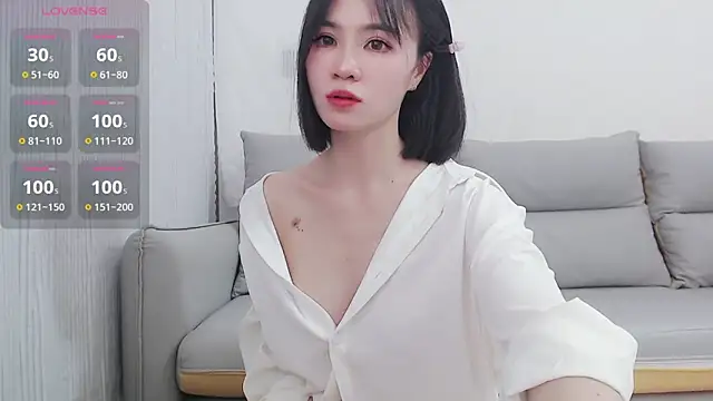 Snapshot of Koi-m- chatting on 02/08/25, 02:16 Koi-m- online show from 02/08/25, 02:16