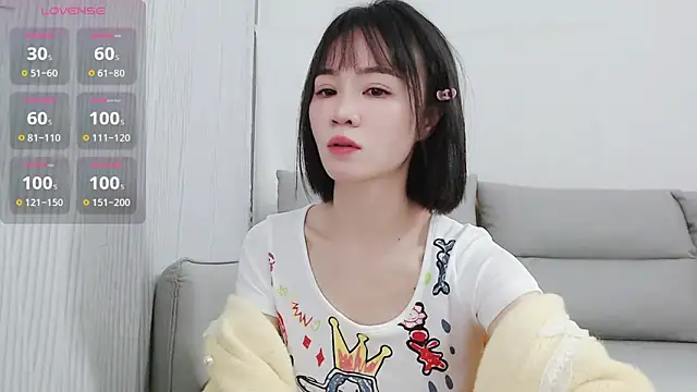 Snapshot of Koi-m- chatting on 02/22/25, 09:01 Koi-m- online show from 02/22/25, 09:01