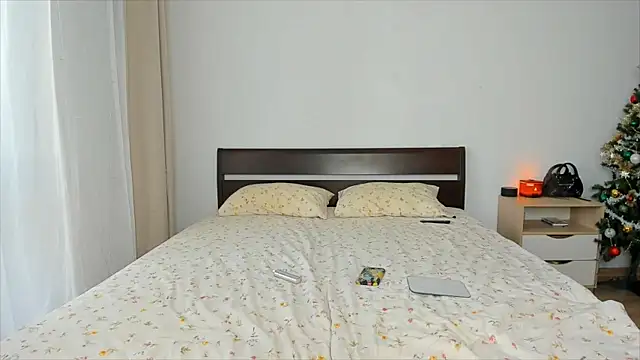 Snapshot of Xloe_Queen chatting on 01/12/26, 09:47 Xloe Queen online show from 01/12/26, 09:47