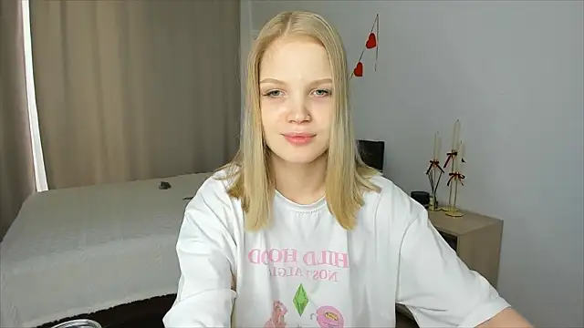 Snapshot of Xloe_Queen chatting on 02/22/26, 11:20 Xloe Queen online show from 02/22/26, 11:20