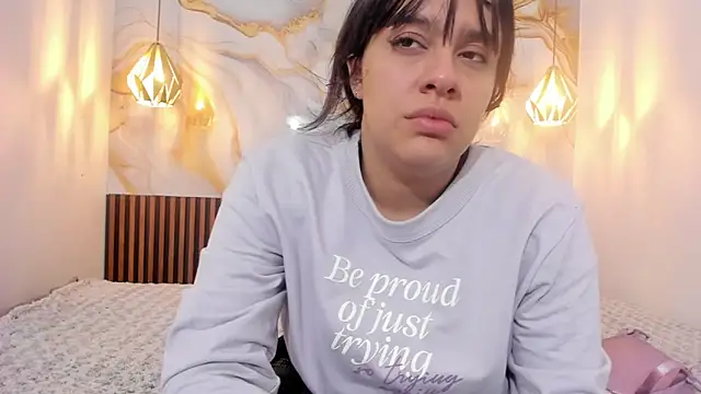 MelissaGilll online show from 12/04/25, 07:22