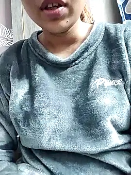 Snapshot of shalini_fire chatting on 01/10/25, 06:06 shalini fire online show from 01/10/25, 06:06