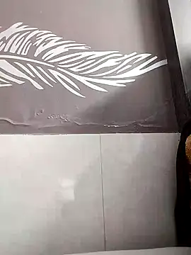 Snapshot of shalini_fire chatting on 03/18/25, 05:21 shalini fire online show from 03/18/25, 05:21