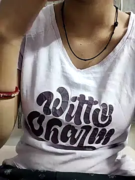 Snapshot of shalini_fire chatting on 03/21/25, 10:39 shalini fire online show from 03/21/25, 10:39