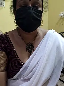 Snapshot of rekha_naier chatting on 03/06/25, 10:30 rekha naier online show from 03/06/25, 10:30