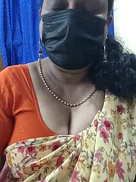 Snapshot of rekha_naier chatting on 09/21/25, 10:44 rekha naier online show from 09/21/25, 10:44