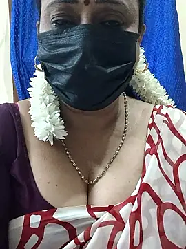 Snapshot of rekha_naier chatting on 01/13/26, 06:13 rekha naier online show from 01/13/26, 06:13