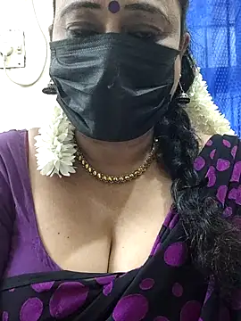 Snapshot of rekha_naier chatting on 01/14/26, 10:43 rekha naier online show from 01/14/26, 10:43