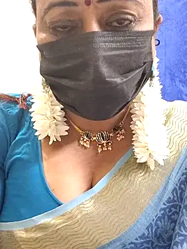 Snapshot of rekha_naier chatting on 02/08/26, 06:44 rekha naier online show from 02/08/26, 06:44