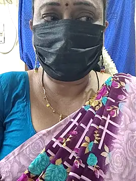 Snapshot of rekha_naier chatting on 03/14/26, 06:24 rekha naier online show from 03/14/26, 06:24