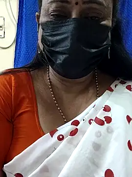 Snapshot of rekha_naier chatting on 04/05/26, 05:32 rekha naier online show from 04/05/26, 05:32