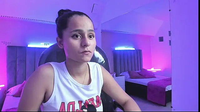 Giselle Roldan online show from 04/29/26, 04:49