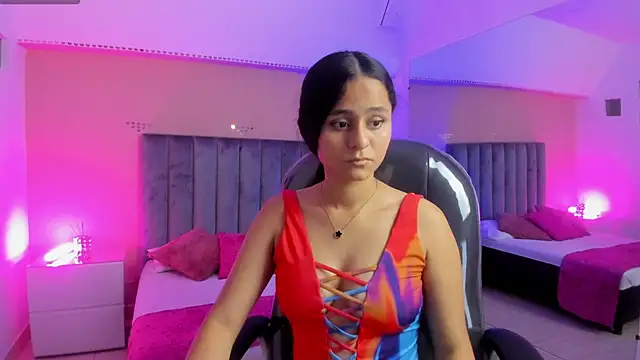 Giselle Roldan online show from 05/07/26, 01:38