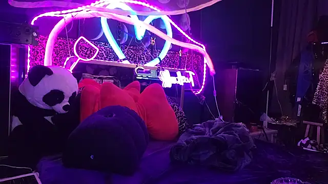 anonymouszN online show from 03/01/25, 09:48