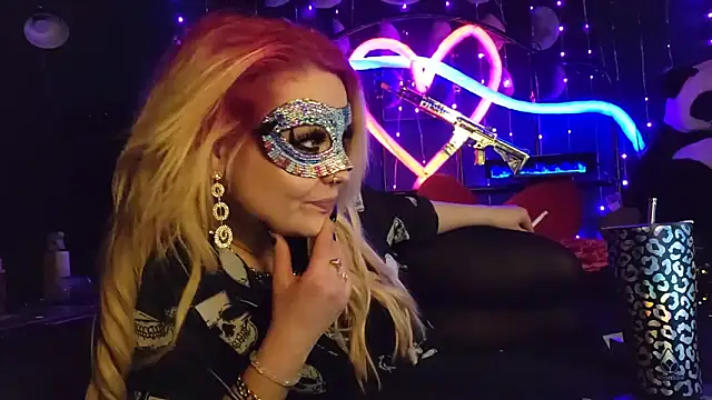 anonymouszN online show from 11/08/25, 09:24