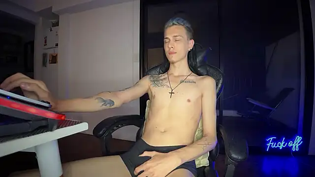 Den BlueXx online show from 12/05/25, 06:00