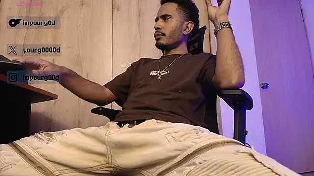 Snapshot of coleman160 chatting on 03/03/26, 03:12 coleman160 online show from 03/03/26, 03:12