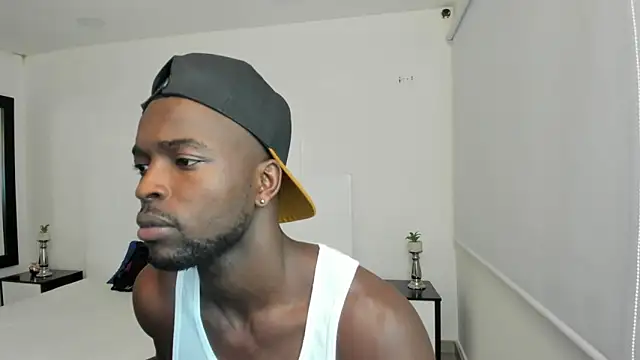 Dylan Taylor online show from 02/14/25, 03:43