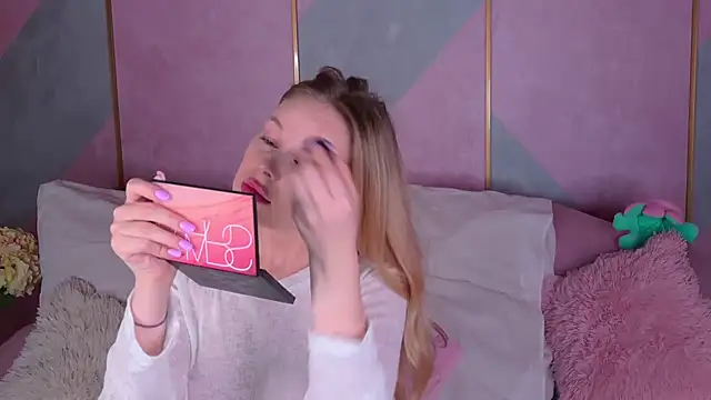 BeatriceEsmont online show from 01/24/25, 09:05