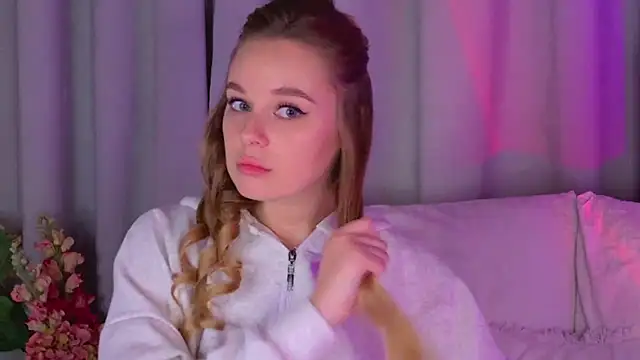 BeatriceEsmont online show from 09/22/25, 09:11