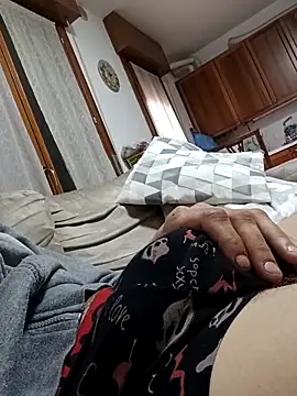 Snapshot of dariodario chatting on 10/30/25, 08:38 dariodario online show from 10/30/25, 08:38