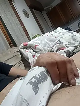 Snapshot of dariodario chatting on 11/12/25, 11:36 dariodario online show from 11/12/25, 11:36