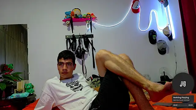 Snapshot of Nymphobuddies chatting on 12/27/24, 09:11 Nymphobuddies online show from 12/27/24, 09:11