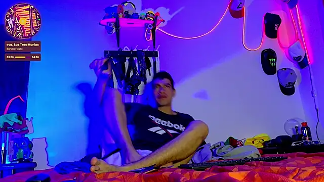 Snapshot of Nymphobuddies chatting on 12/29/24, 05:54 Nymphobuddies online show from 12/29/24, 05:54