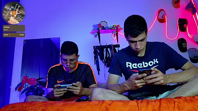 Snapshot of Nymphobuddies chatting on 12/29/24, 11:18 Nymphobuddies online show from 12/29/24, 11:18