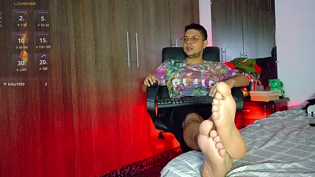 Snapshot of Nymphobuddies chatting on 01/26/25, 10:46 Nymphobuddies online show from 01/26/25, 10:46