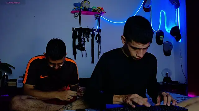 Snapshot of Nymphobuddies chatting on 02/11/25, 01:52 Nymphobuddies online show from 02/11/25, 01:52