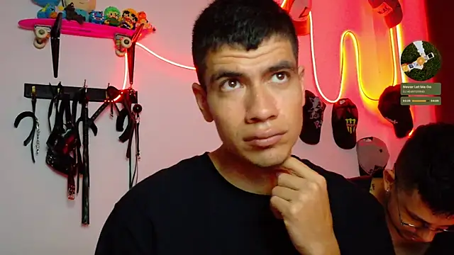 Snapshot of Nymphobuddies chatting on 02/14/25, 05:25 Nymphobuddies online show from 02/14/25, 05:25