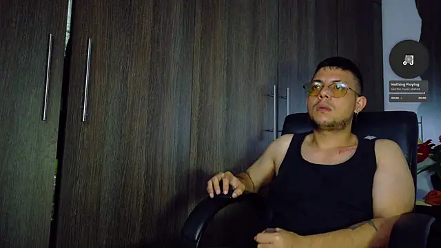 Snapshot of Nymphobuddies chatting on 02/15/25, 07:06 Nymphobuddies online show from 02/15/25, 07:06